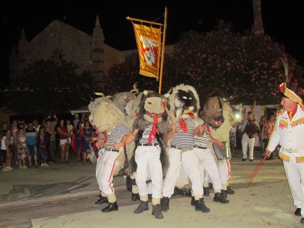 Some bell bonking going on