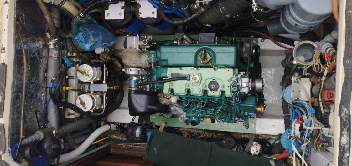 Boat Engine Rebuild - The Gasket Debacle - Yacht Emerald